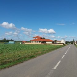 Střešní taška Danubia - Barva: Cihlově červená