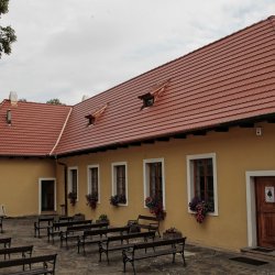 Střešní taška Rundo - Barva: Cihlově červená