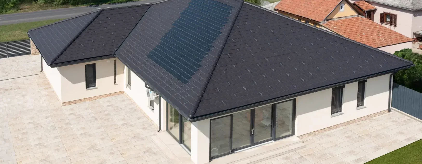 Solární střešní taška Generon