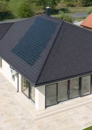 Solární střešní taška Generon