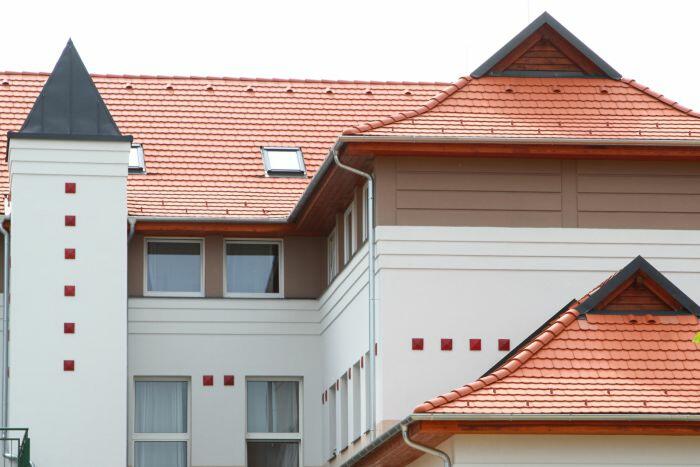 Cihlově červená | Střešní taška Rundo