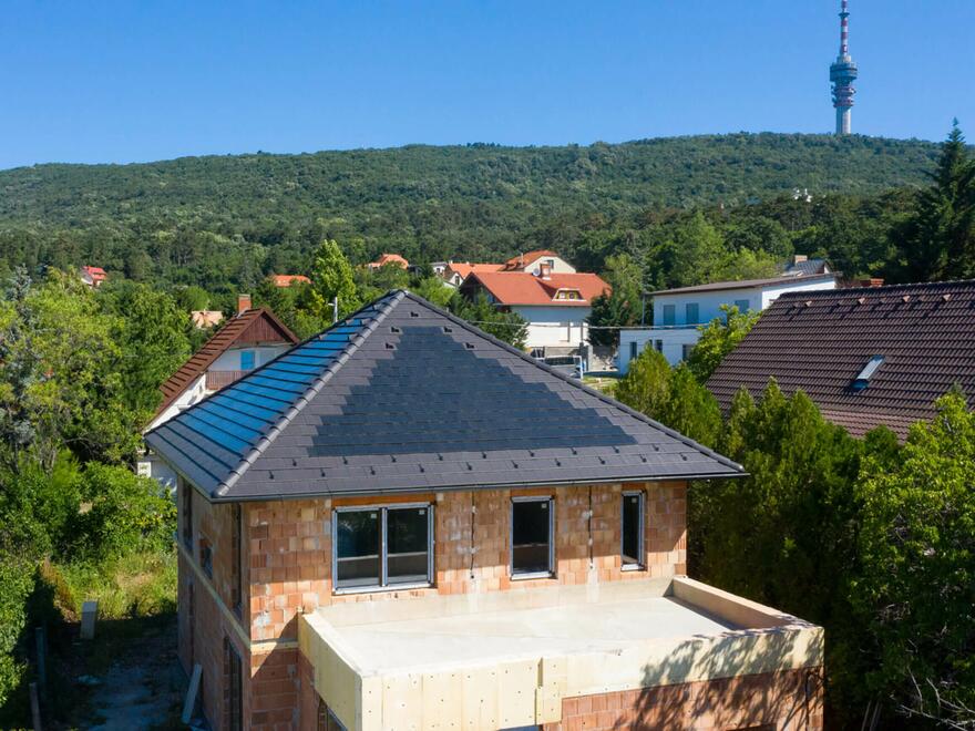 Solární taška Generon | Solární střešní taška Generon