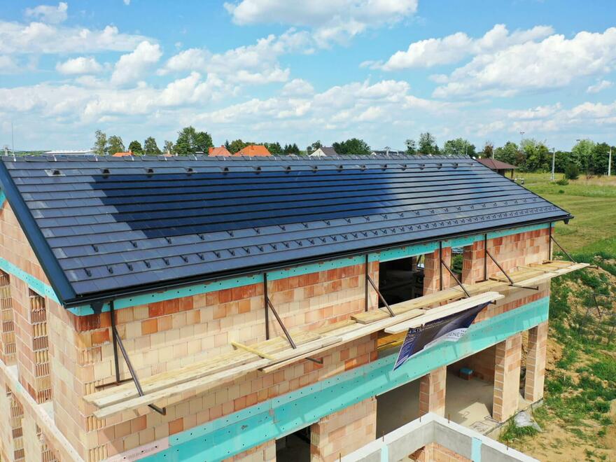 Solární taška Generon | Solární střešní taška Generon