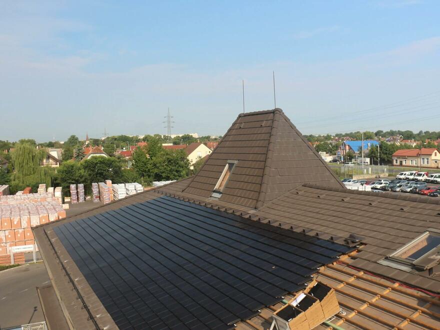 Solární taška Generon | Solární střešní taška Generon
