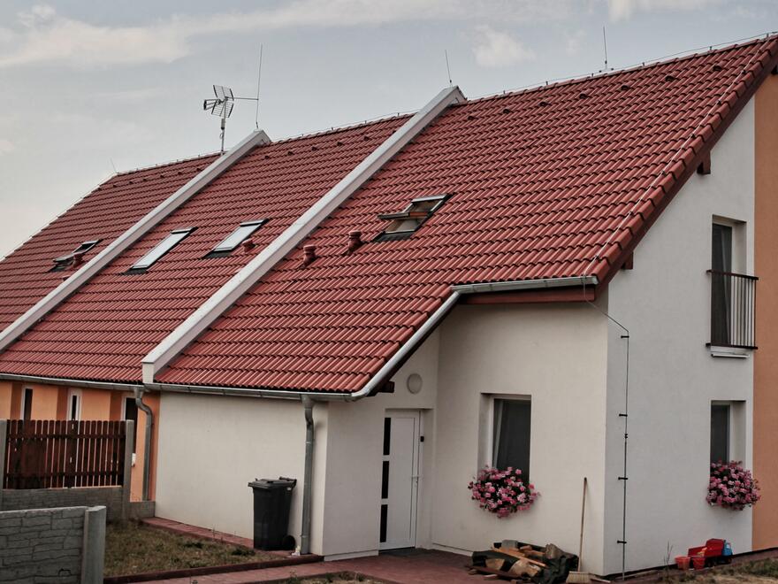 Cihlově červená | Střešní taška Danubia