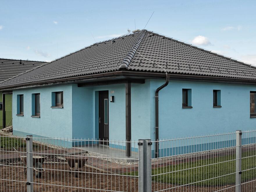 Tmavěhnědá | Střešní taška Danubia