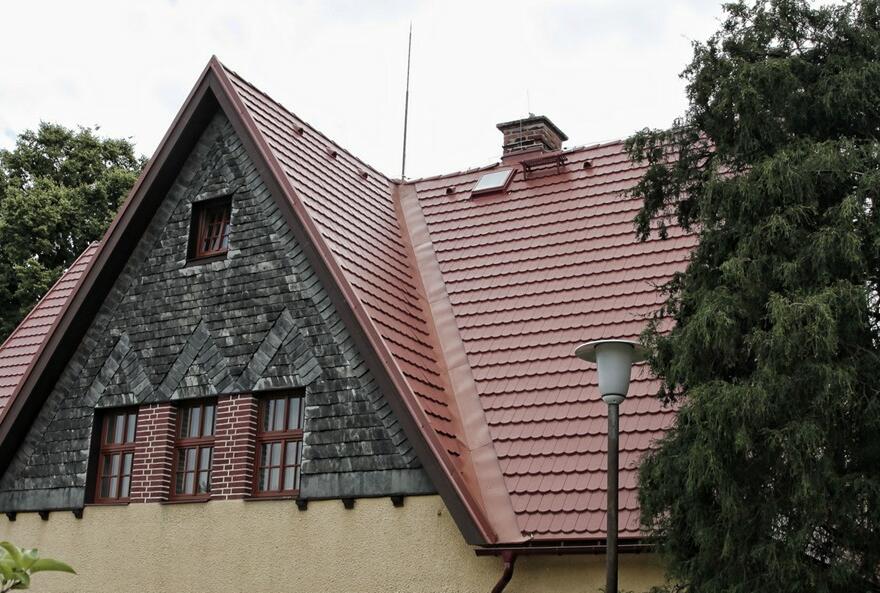 Cihlově červená | Střešní taška Rundo